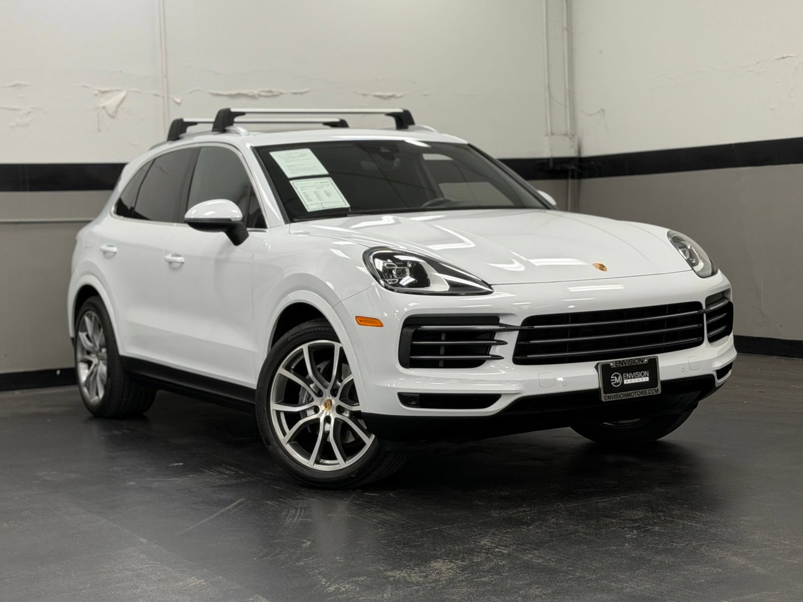Used 2022 Porsche Cayenne E-Hybrid w/ Premium Package AWD/4WD image 2