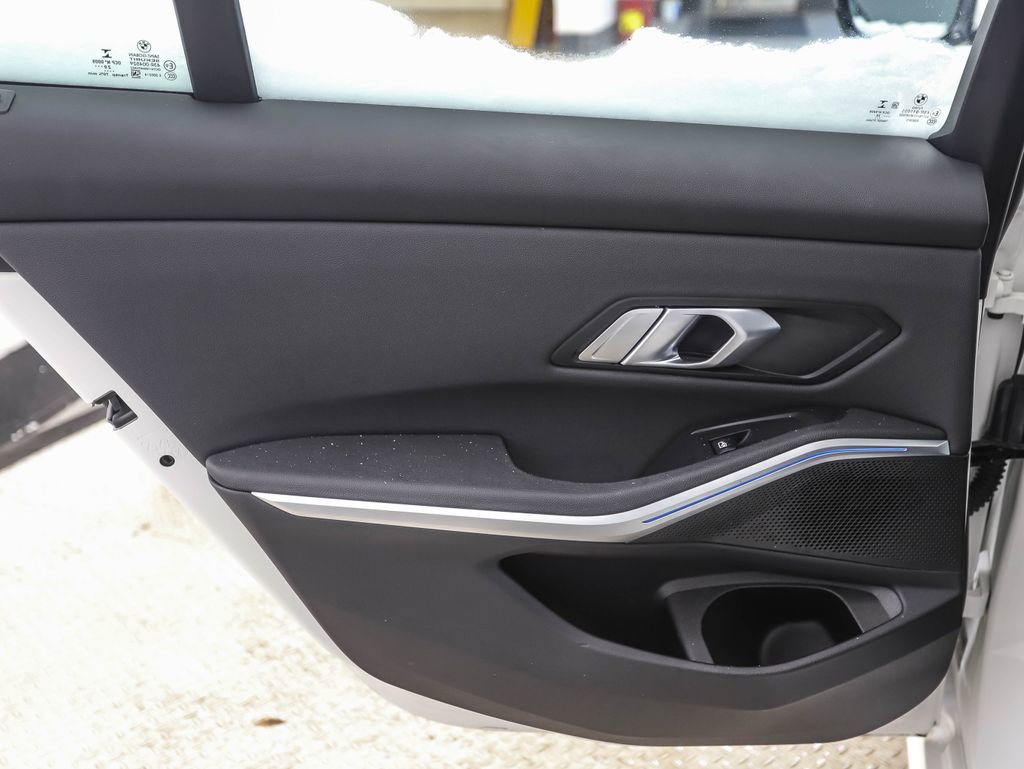 Used 2021 BMW 330e xDrive w/ Convenience Package image 20