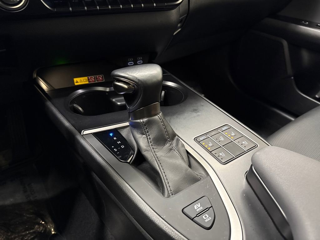 Used 2023 Lexus UX 250h AWD w/ Premium Package image 22