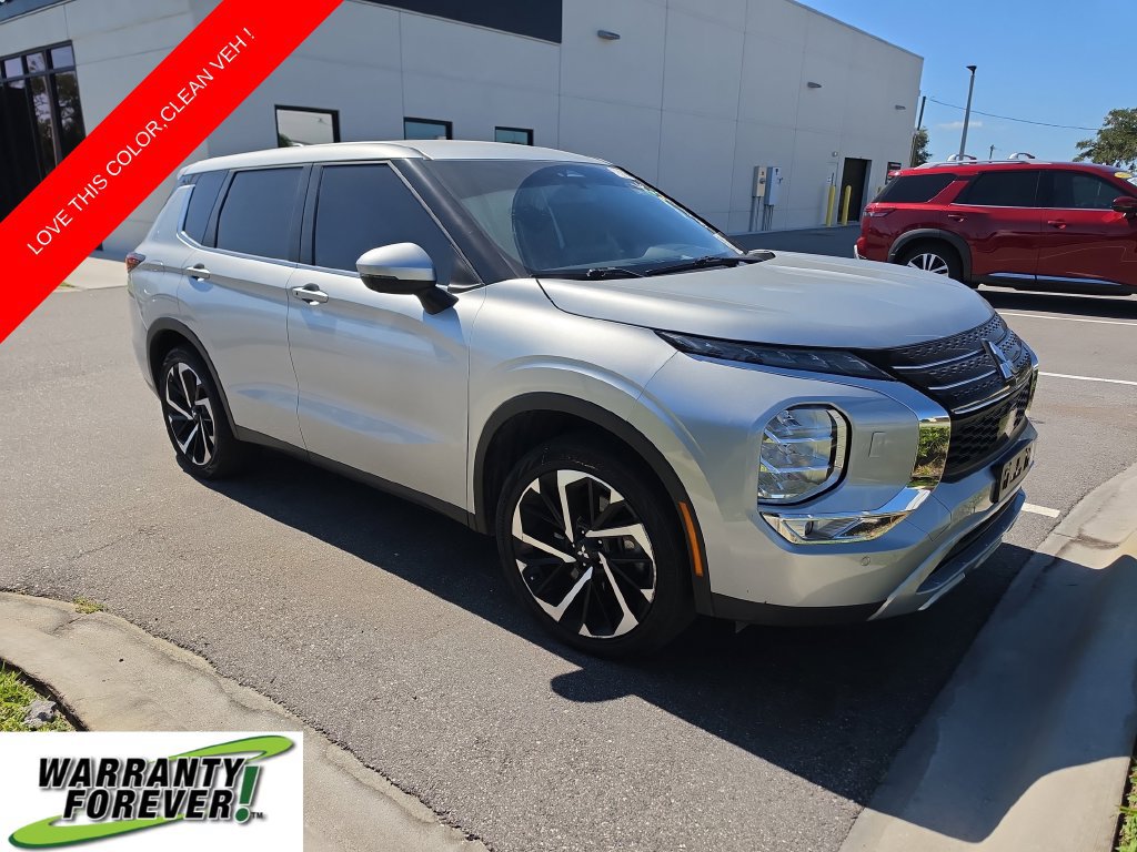 Used 2024 Mitsubishi Outlander SE AWD/4WD image 1