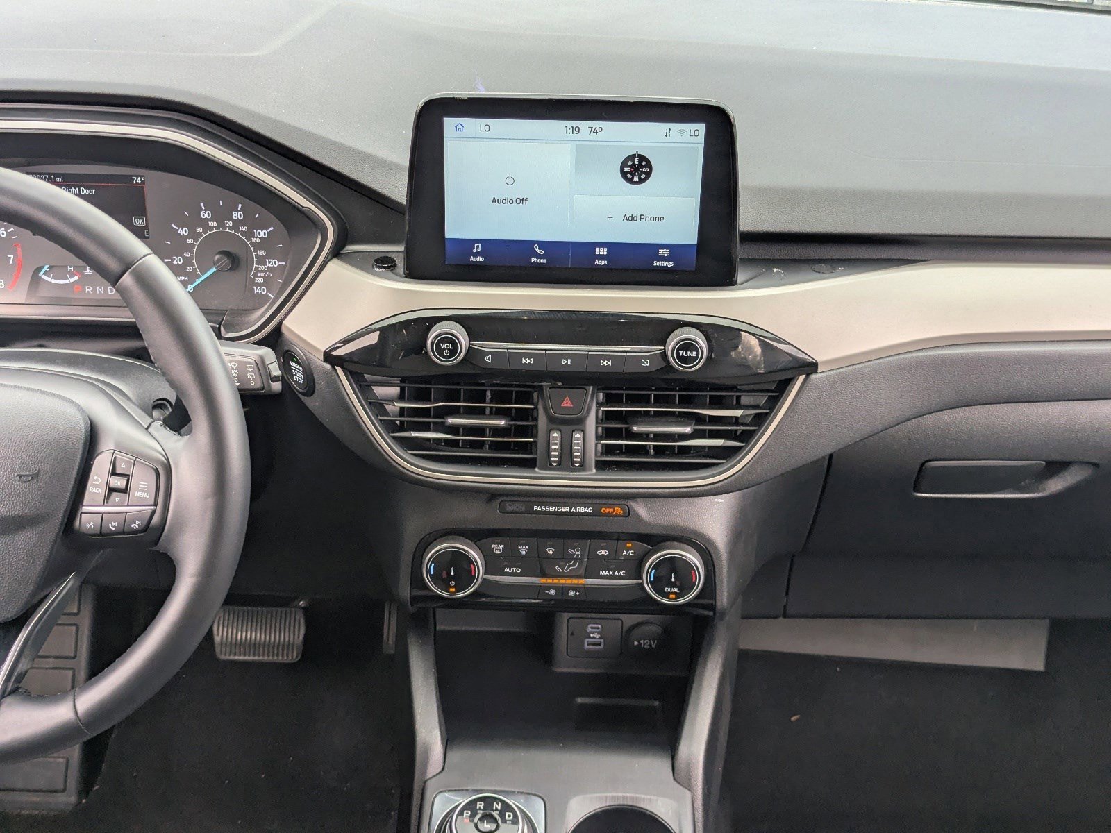 Used 2022 Ford Escape SE w/ SE Sport Appearance Package image 17