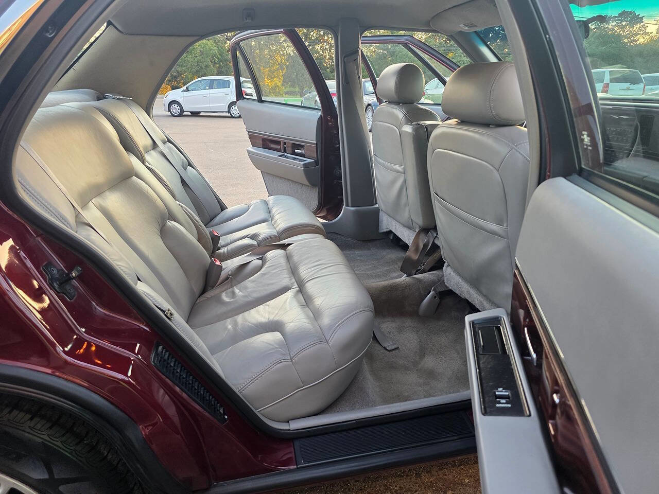 Used 1999 Buick Le Sabre Custom image 23