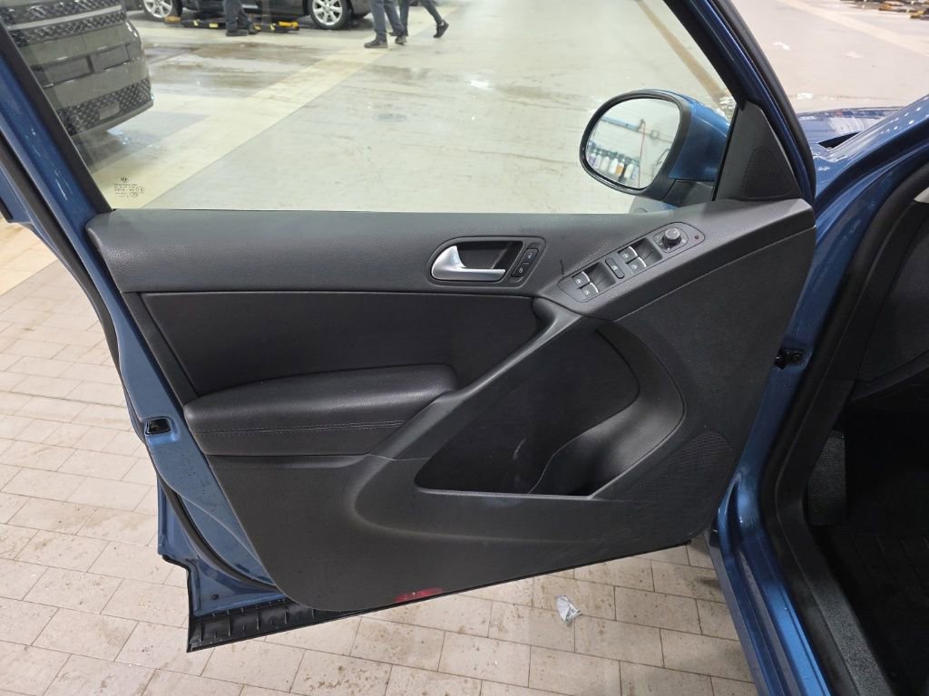 Used 2017 Volkswagen Tiguan Wolfsburg Edition image 18