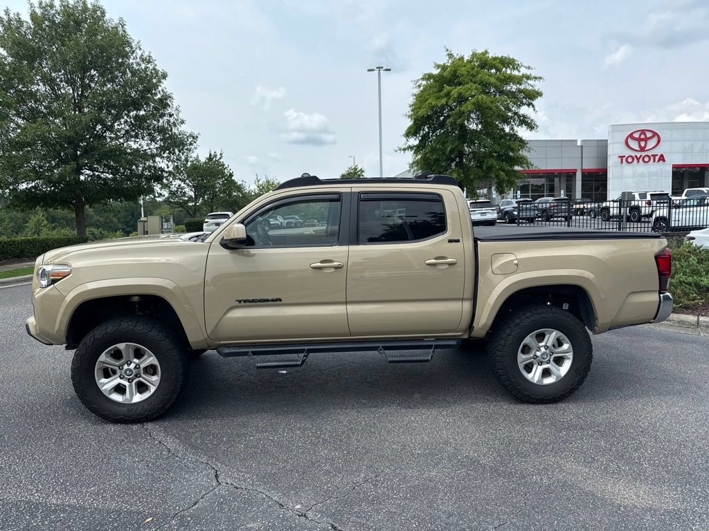 Used 2018 Toyota Tacoma SR5 RWD image 3