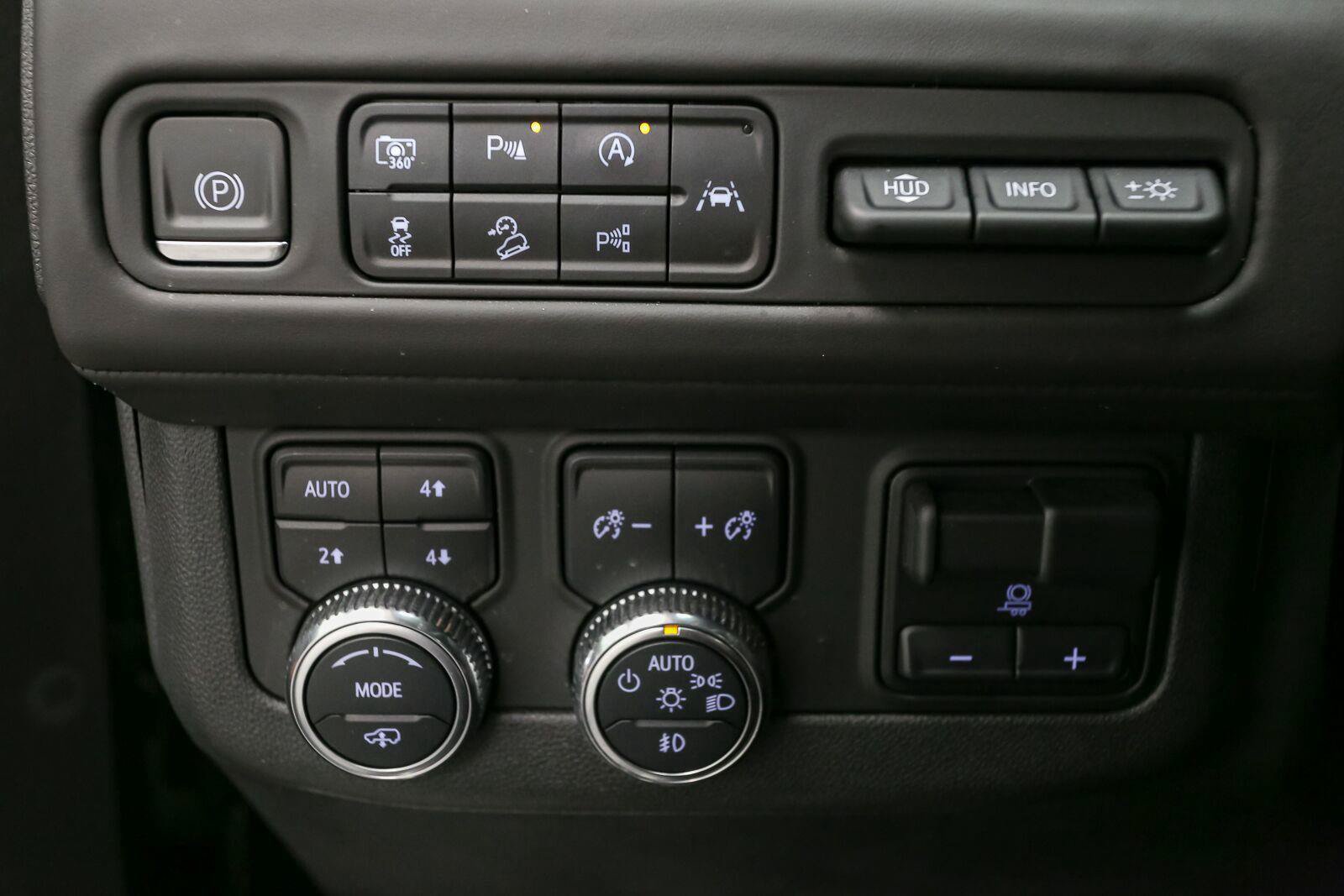 Used 2023 GMC Yukon Denali Ultimate AWD/4WD image 46