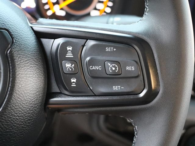 Used 2025 Jeep Gladiator Mojave AWD/4WD image 27