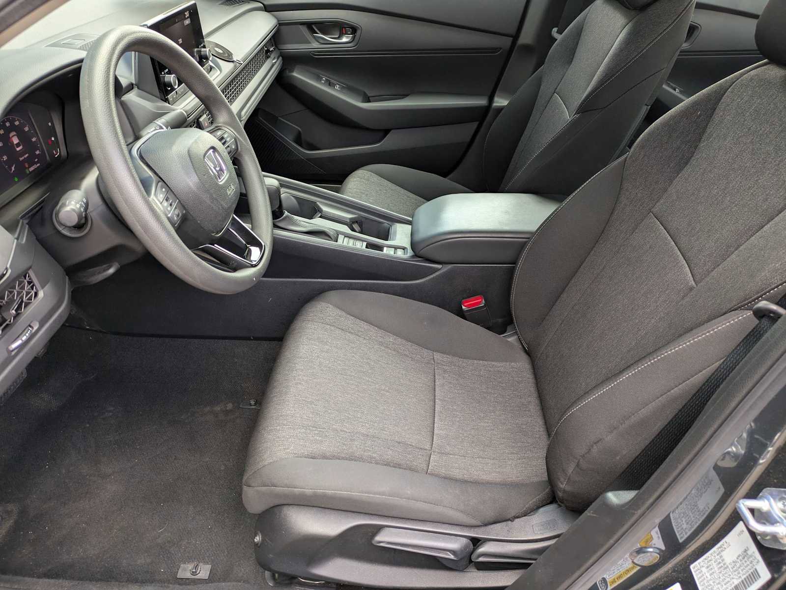 Certified 2025 Honda Accord LX image 15