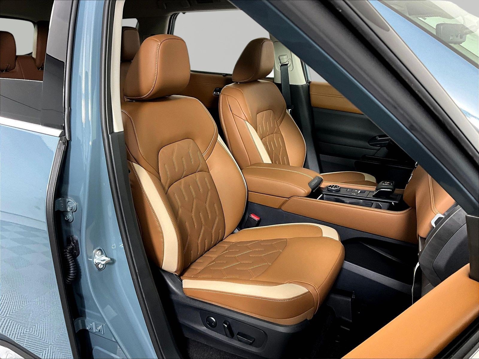 New 2026 Nissan Pathfinder Platinum AWD/4WD image 19