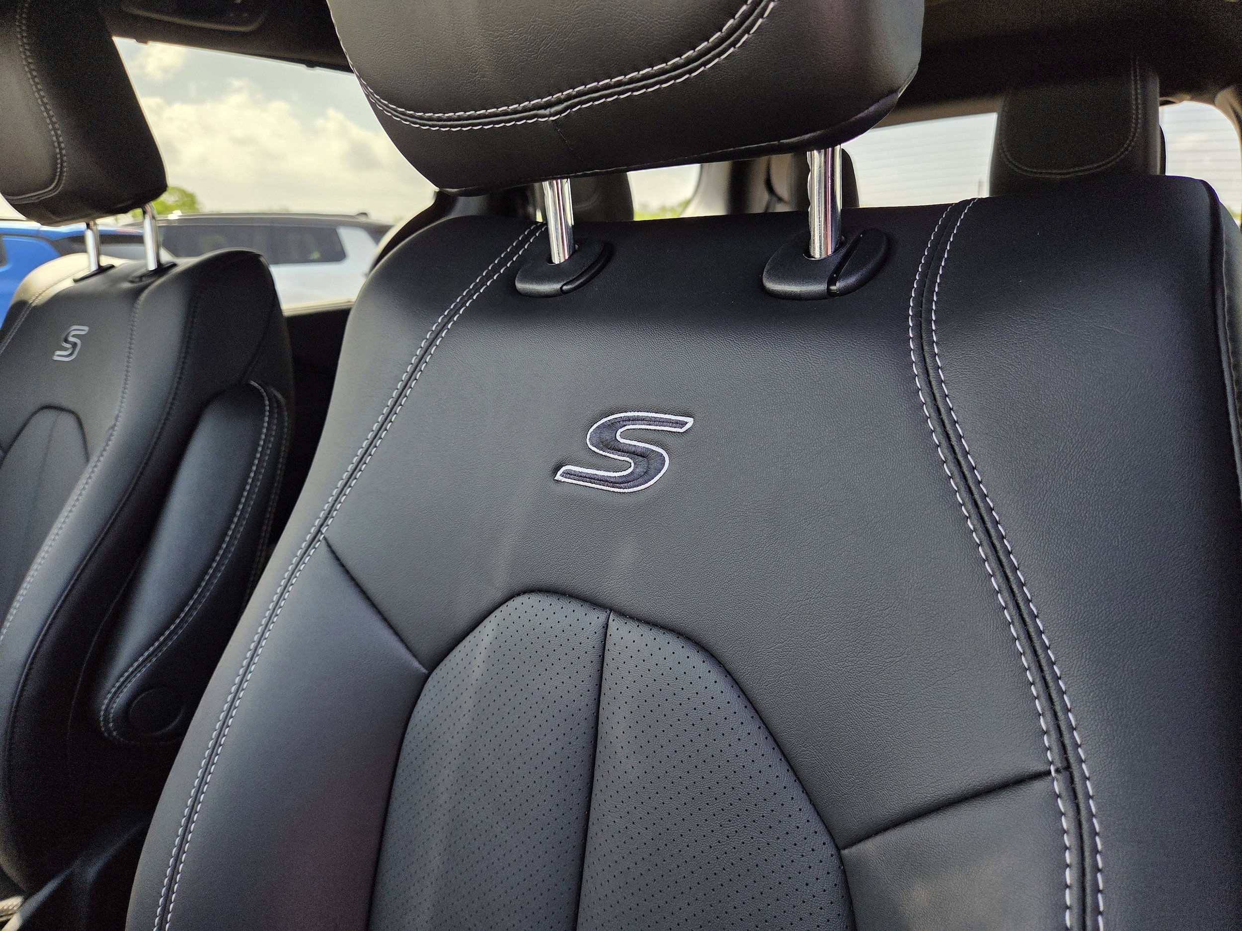 New 2026 Chrysler Pacifica Select image 13