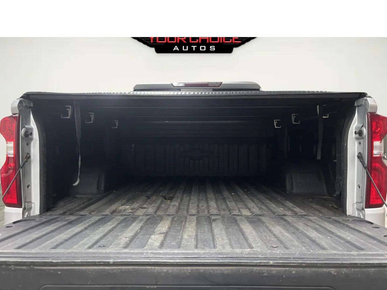 Used 2019 Chevrolet Silverado 1500 LTZ w/ LTZ Premium Package AWD/4WD image 22