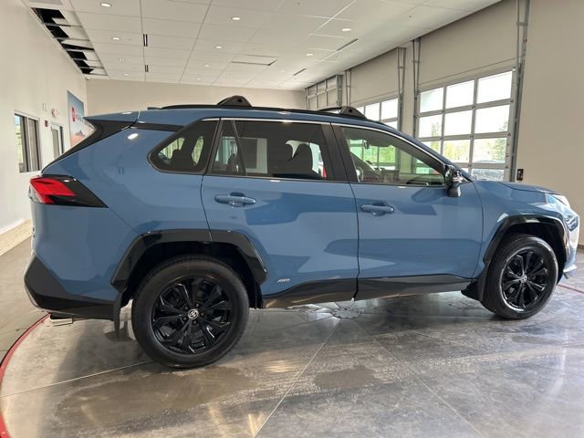 Used 2022 Toyota RAV4 SE w/ SE Grade Weather Package AWD/4WD image 8