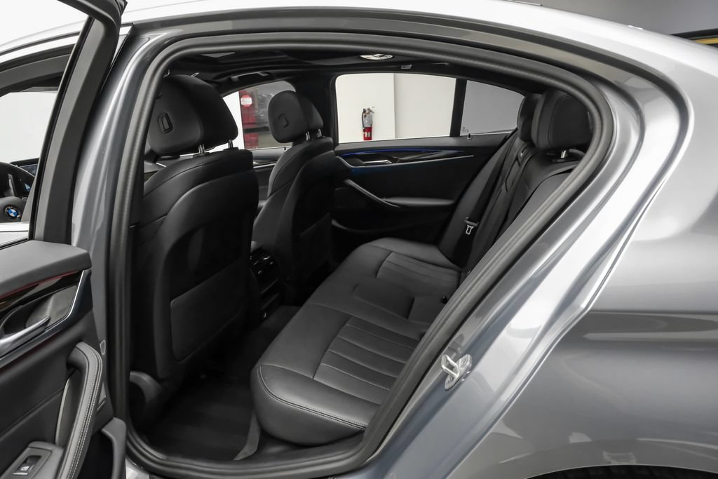 Used 2023 BMW 530i w/ Premium Package RWD image 38