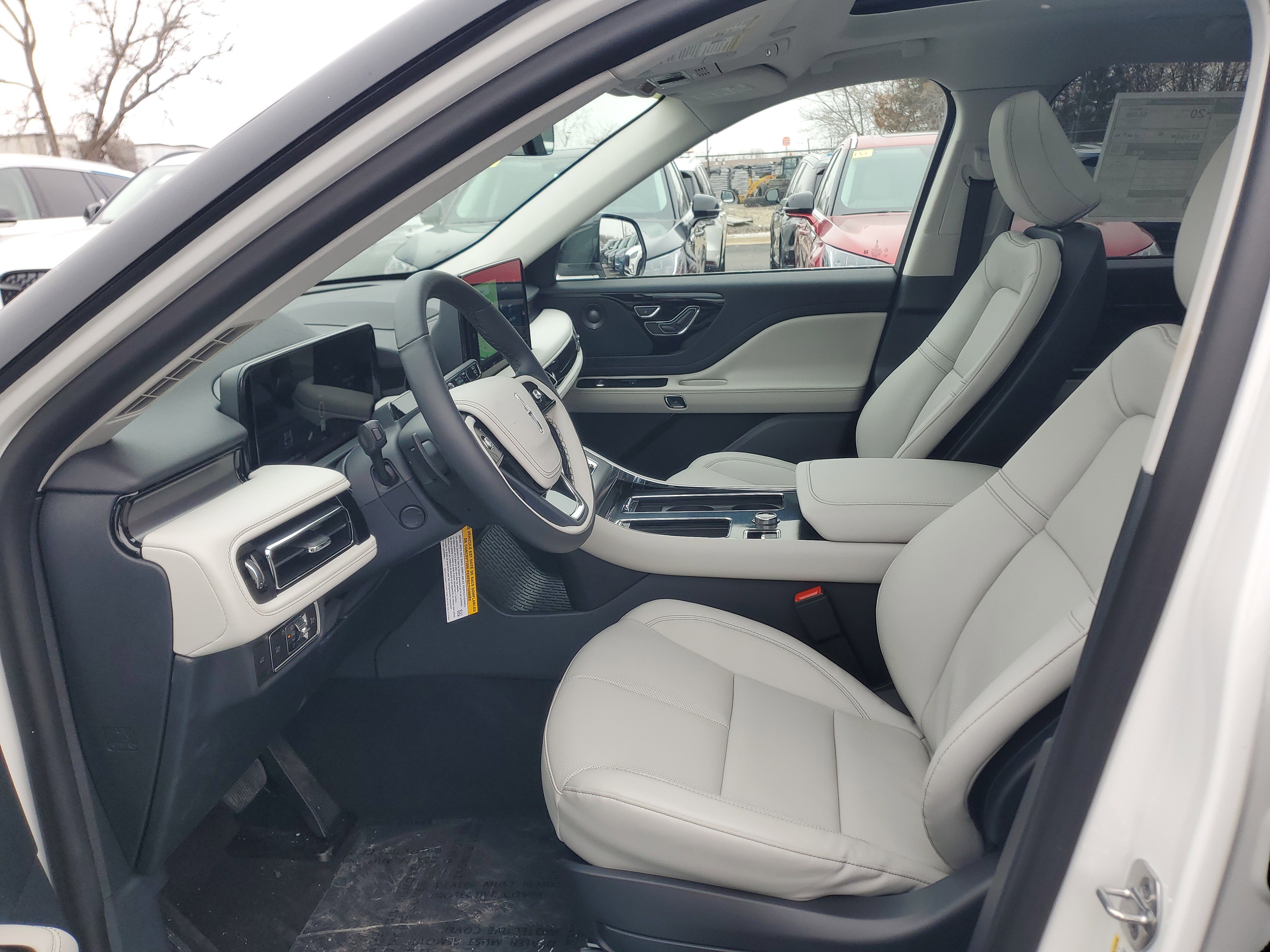 New 2026 Lincoln Aviator AWD image 11