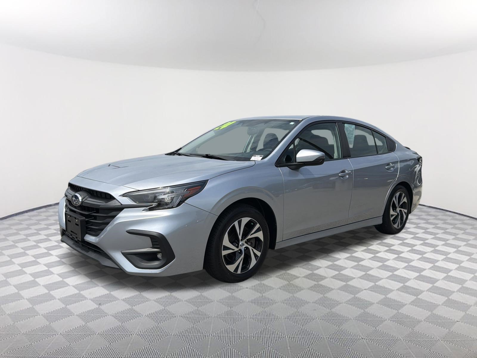 Used 2024 Subaru Legacy Premium AWD/4WD image 3