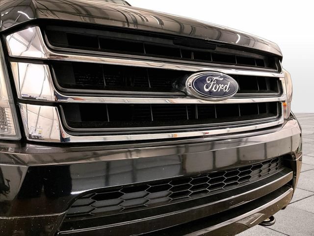 Used 2016 Ford Expedition XLT w/ Equipment Group 202A AWD/4WD image 31