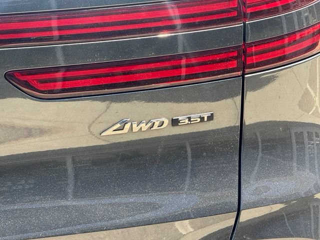 Used 2024 Genesis GV70 3.5T Sport AWD/4WD image 10