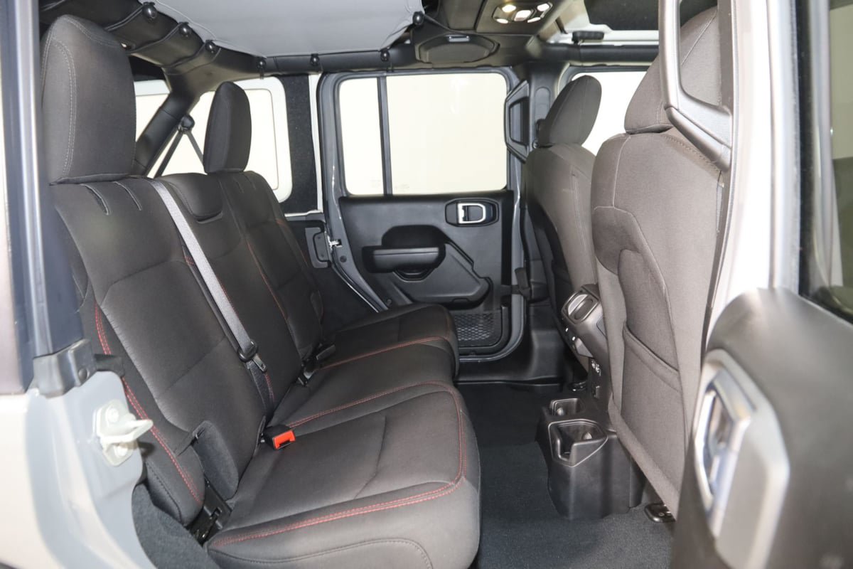 Used 2023 Jeep Wrangler Unlimited Rubicon AWD/4WD image 13