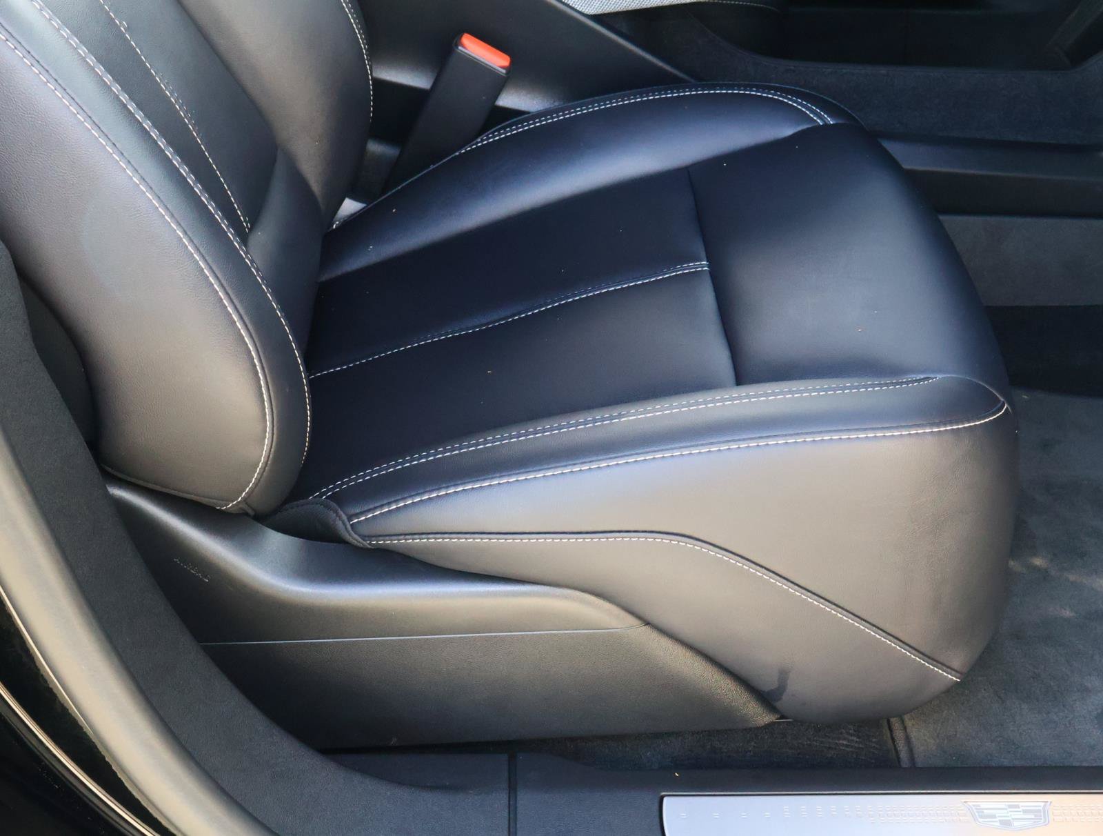 Certified 2025 Cadillac Optiq Sport 1 AWD/4WD image 23