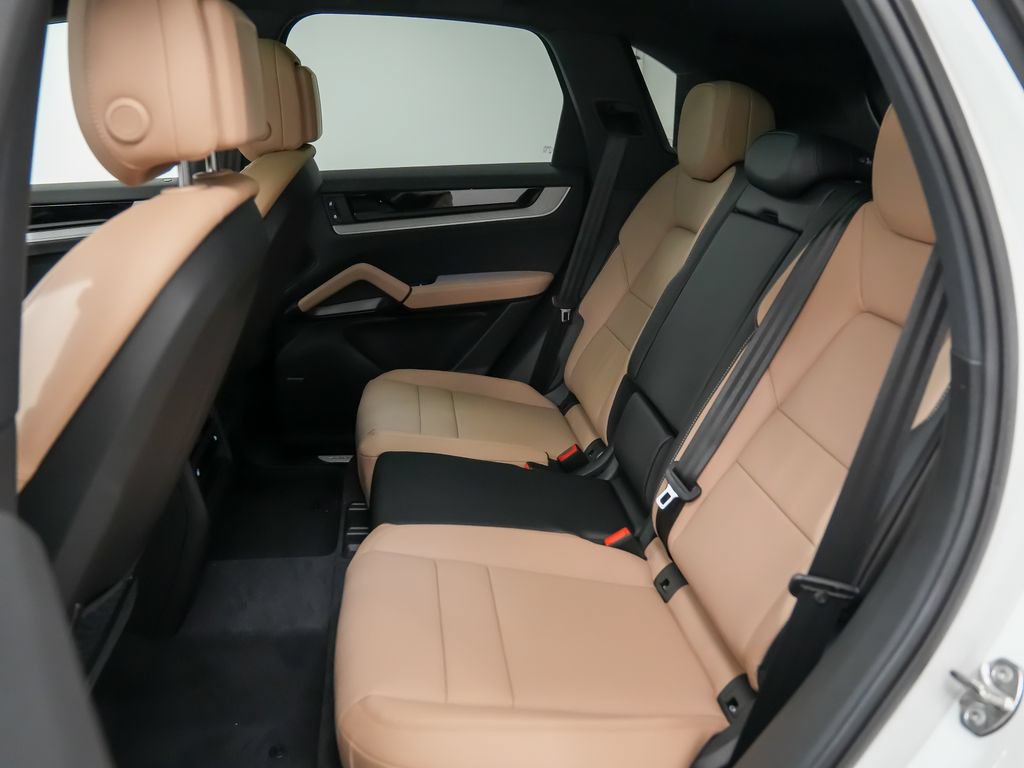 New 2026 Porsche Cayenne AWD/4WD image 17