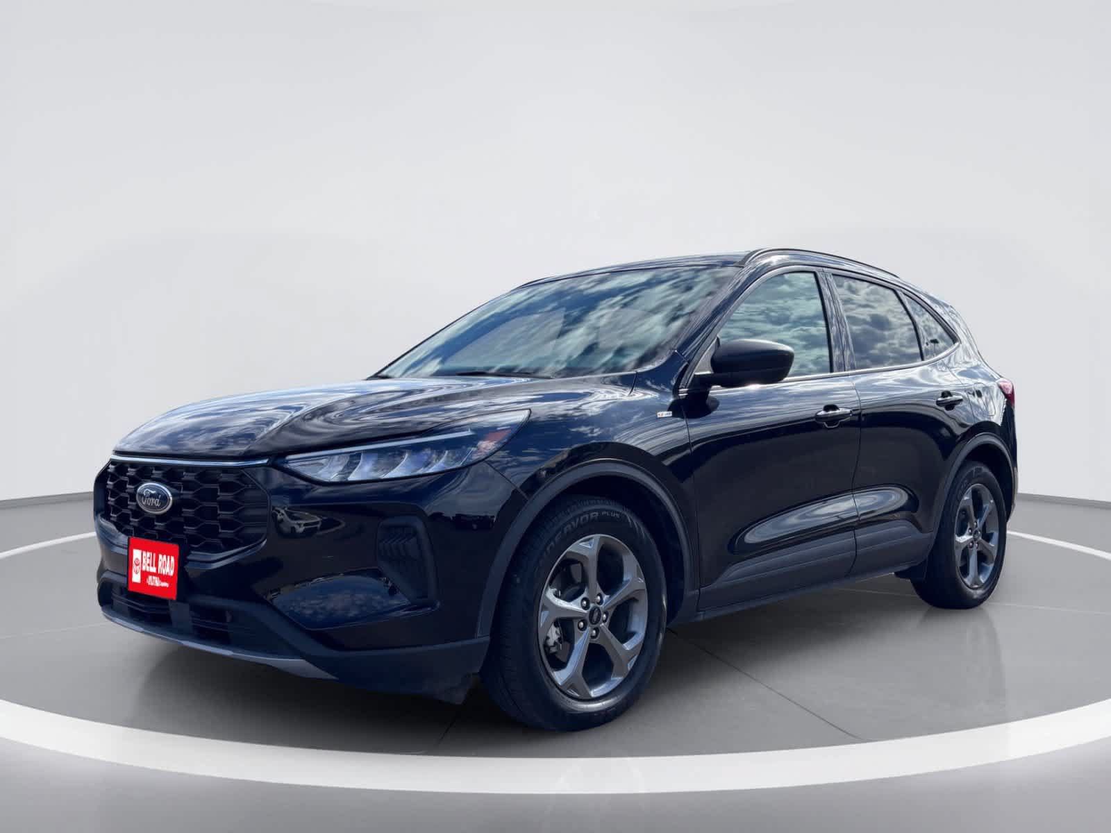 Used 2025 Ford Escape ST-Line FWD image 2