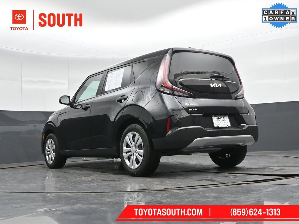 Used 2023 Kia Soul LX image 40