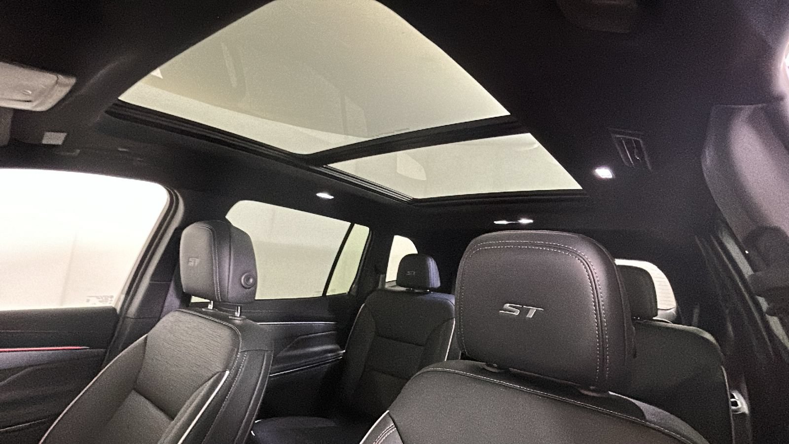 New 2026 Buick Enclave Sport Touring w/ Power Package FWD image 14