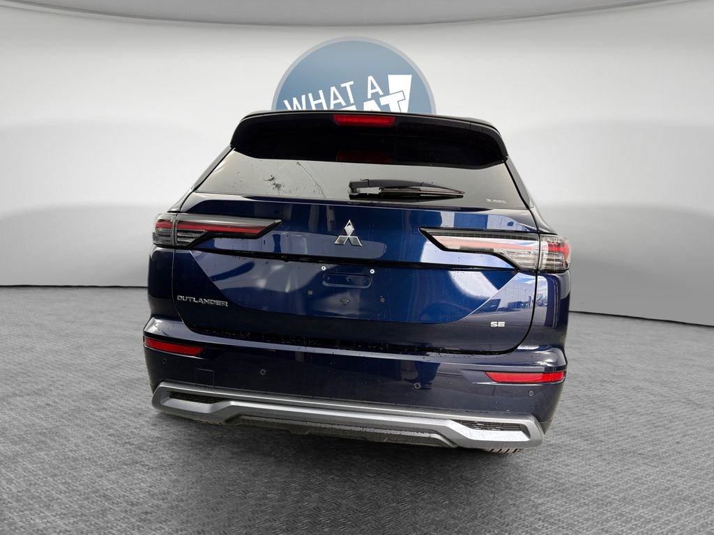 New 2026 Mitsubishi Outlander SE image 5