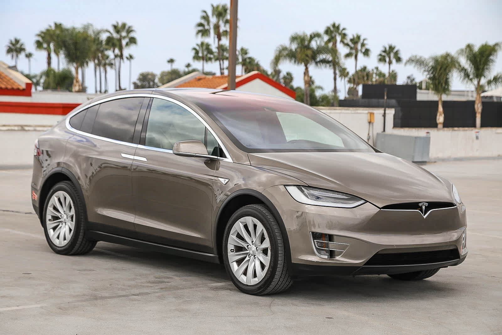 Used 2016 Tesla Model X 75D AWD/4WD image 4