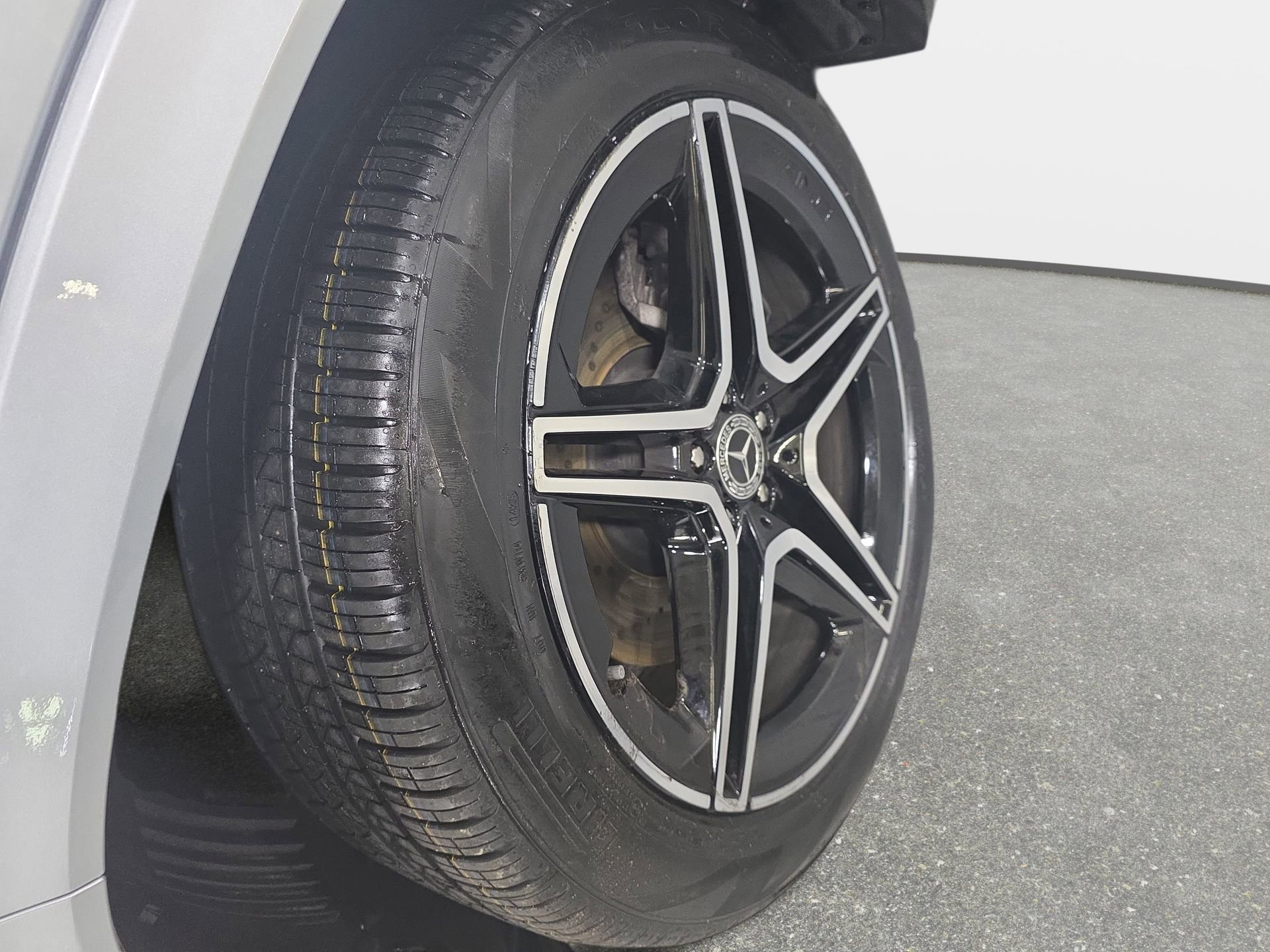 Certified 2025 Mercedes-Benz GLS 450 4MATIC image 31