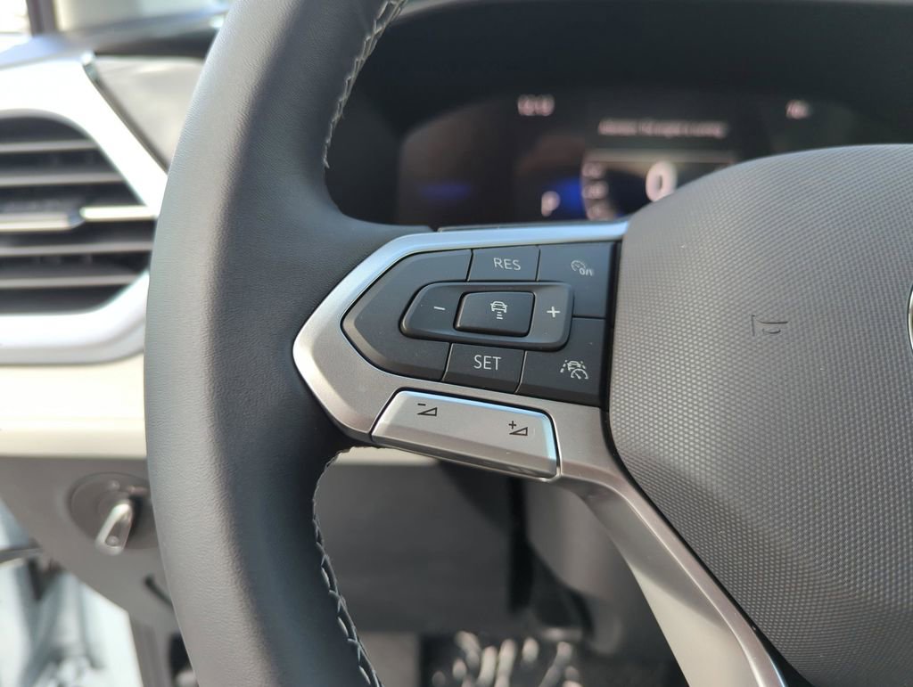New 2026 Volkswagen Taos SE image 35