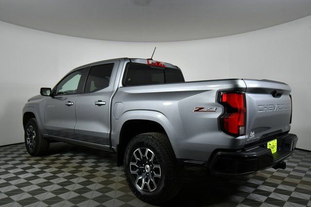 Used 2024 Chevrolet Colorado Z71 w/ Z71 Convenience Package 2 image 14