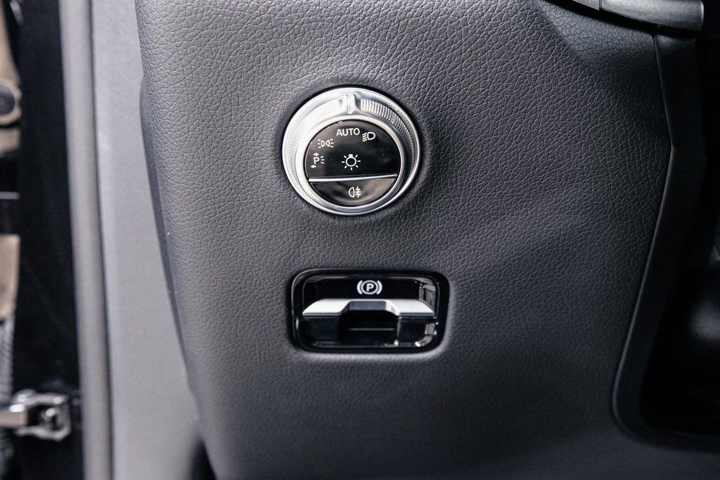 Used 2025 Mercedes-Benz GLC 43 AMG 4MATIC Coupe image 10