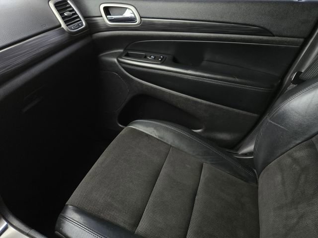 Used 2020 Jeep Grand Cherokee Altitude RWD image 27