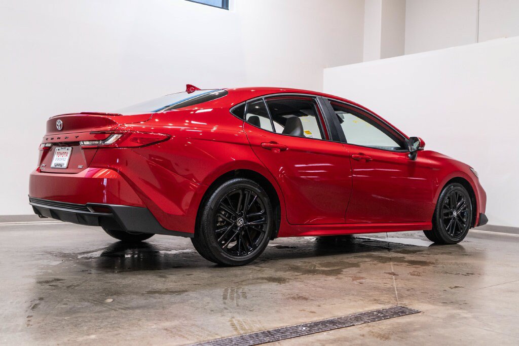 Certified 2026 Toyota Camry SE FWD image 9