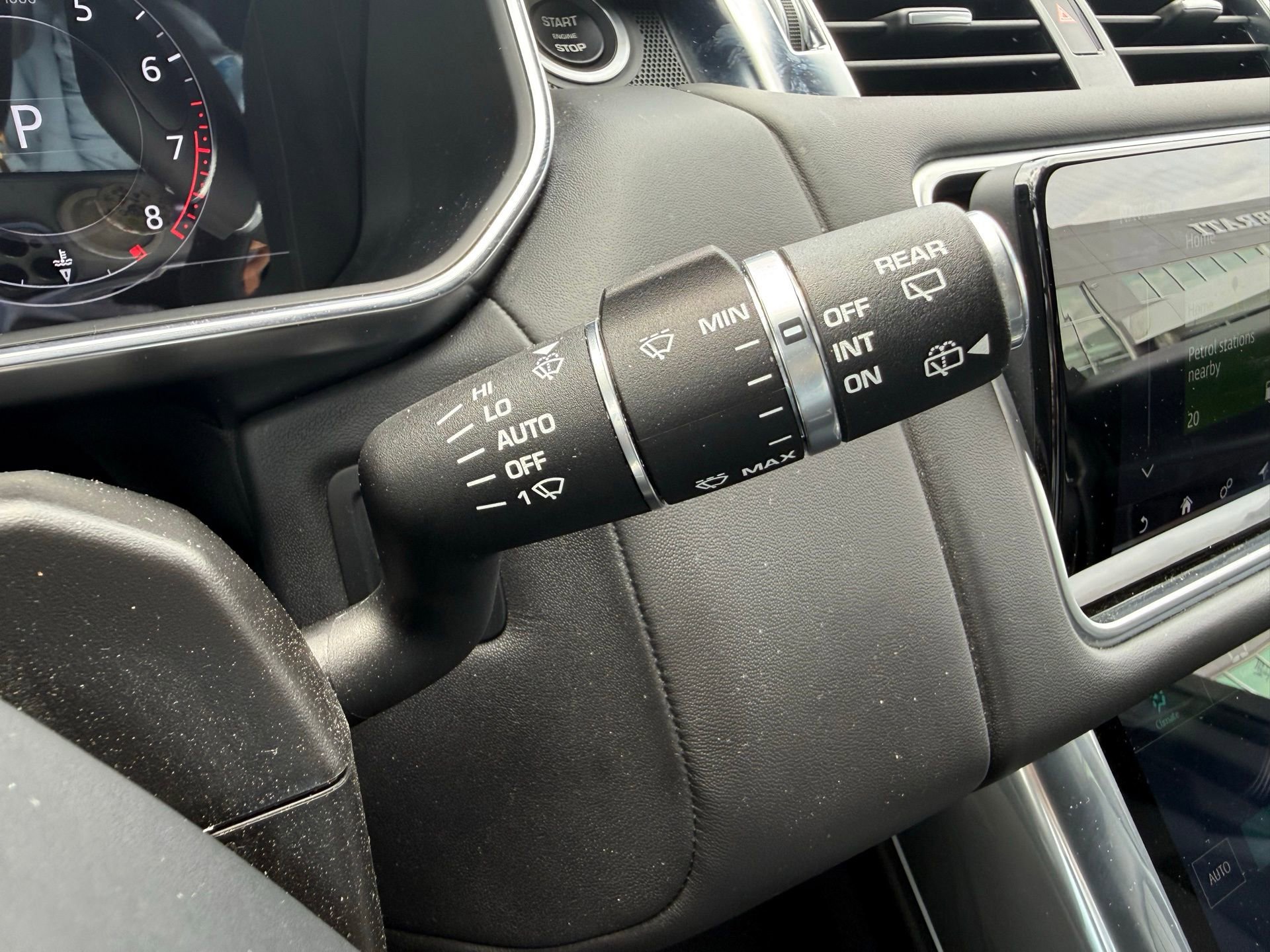 Used 2021 Land Rover Range Rover Sport HST image 48