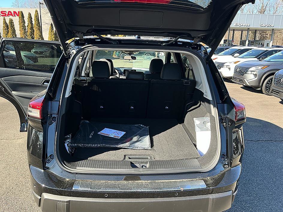 New 2026 Nissan Rogue Dark Armor image 24