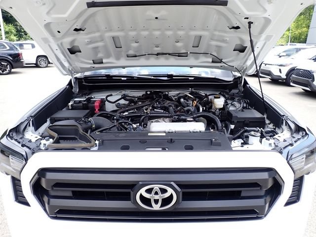 Certified 2024 Toyota Tacoma SR5 AWD/4WD image 14