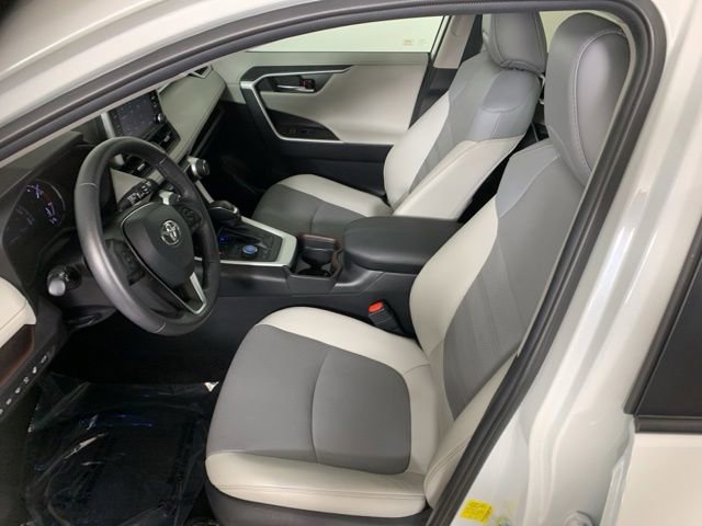 Used 2021 Toyota RAV4 Limited AWD/4WD image 30