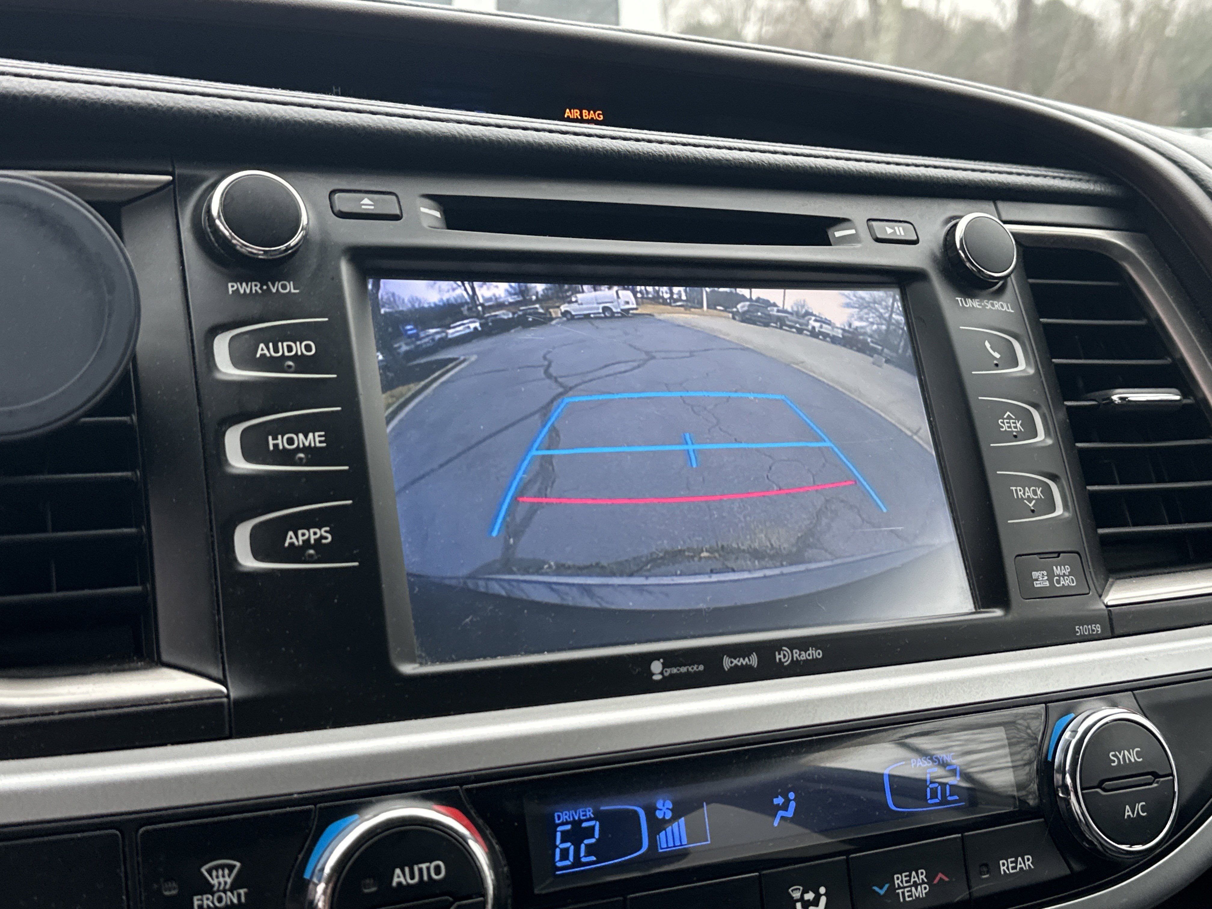 Used 2016 Toyota Highlander XLE image 28