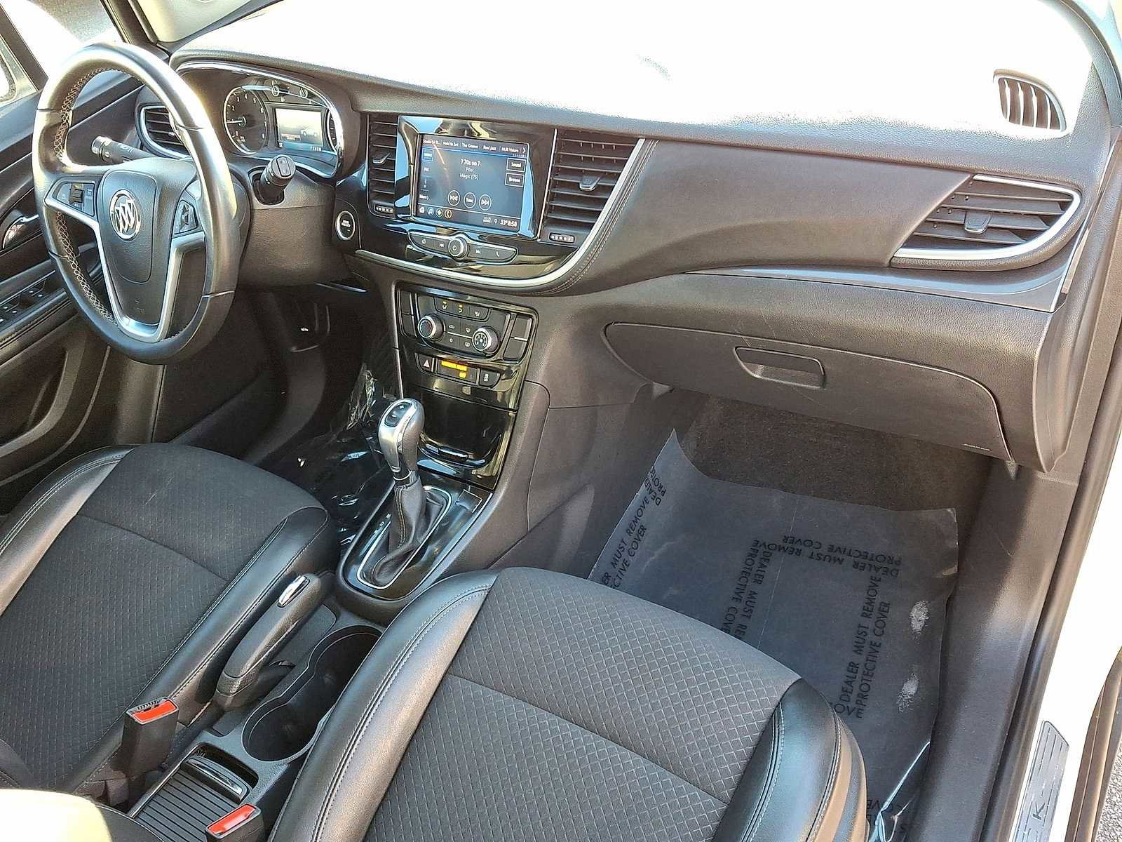 Used 2022 Buick Encore Preferred w/ Safety Package image 32