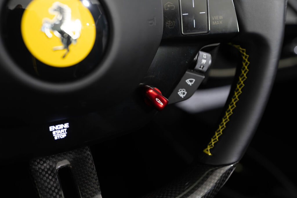 Used 2022 Ferrari SF90 Spider image 21