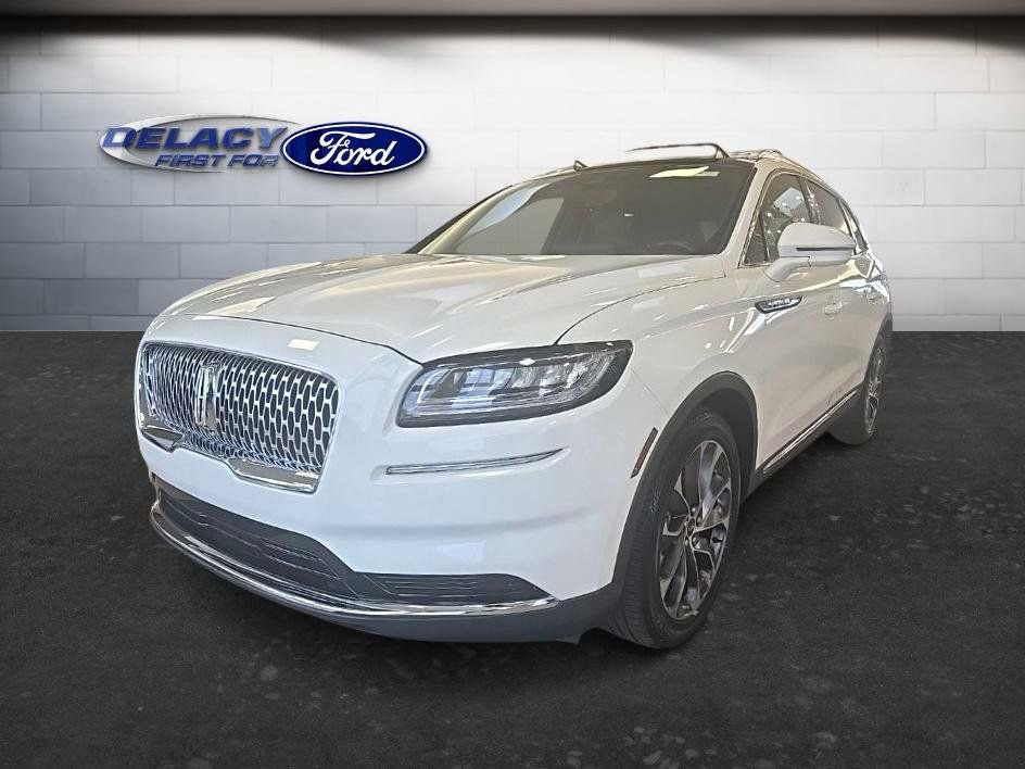 Used 2022 Lincoln Nautilus Reserve AWD/4WD image 1