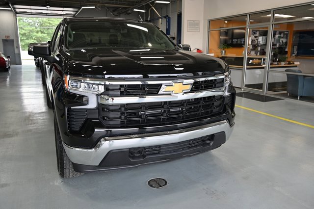 New 2026 Chevrolet Silverado 1500 LT image 3