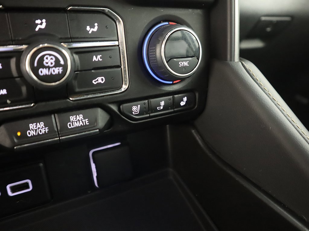 Used 2023 Chevrolet Suburban Premier image 51