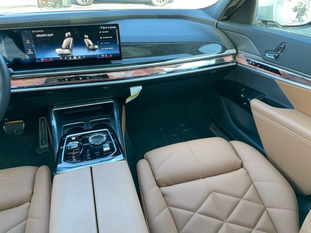 Certified 2026 BMW 740i xDrive w/ Premium Package image 9