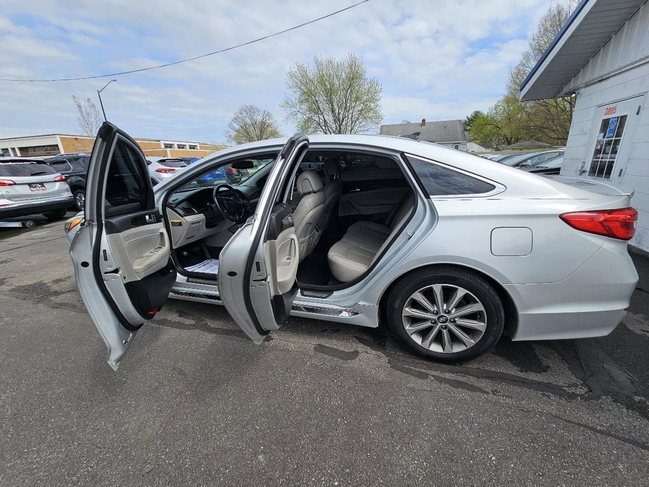 Used 2016 Hyundai Sonata Limited w/ Option Group 04 FWD image 24