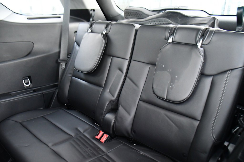 Used 2023 Ford Explorer XLT w/ Equipment Group 202A image 21