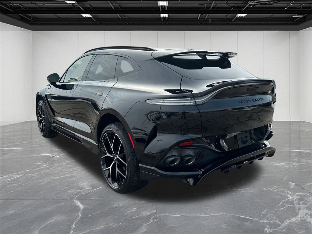 New 2026 Aston Martin DBX 707 image 3