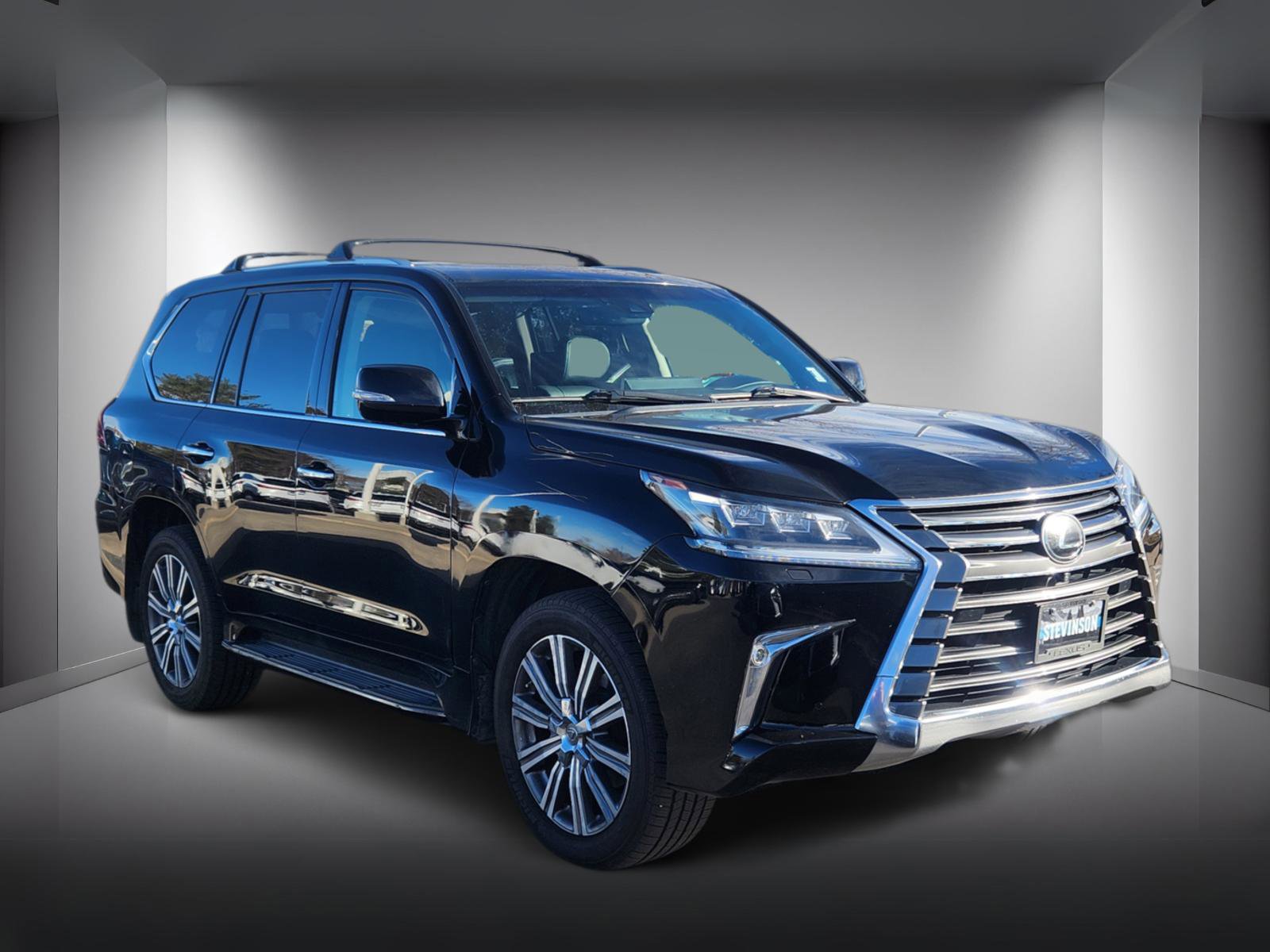 Used 2017 Lexus LX 570 4WD w/ Luxury Package image 4