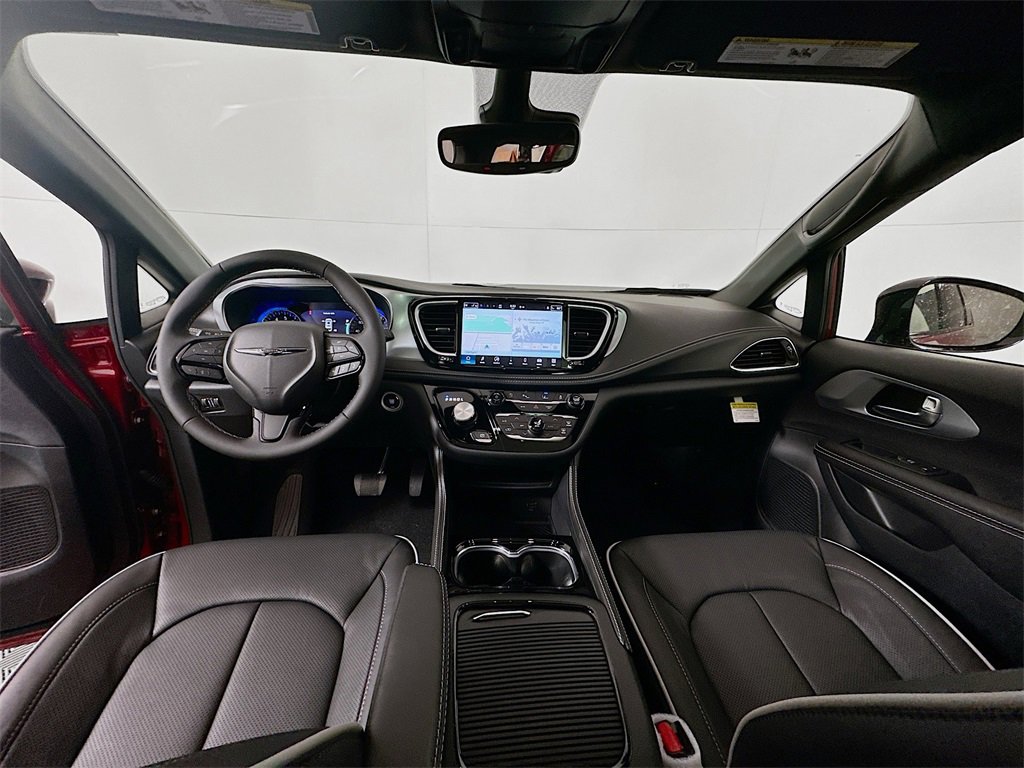 New 2026 Chrysler Pacifica Limited w/ S Appearance Package image 18